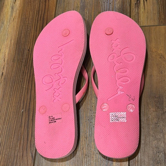 Lilly pulitzer flip flops 7/8 - Picture 5 of 9
